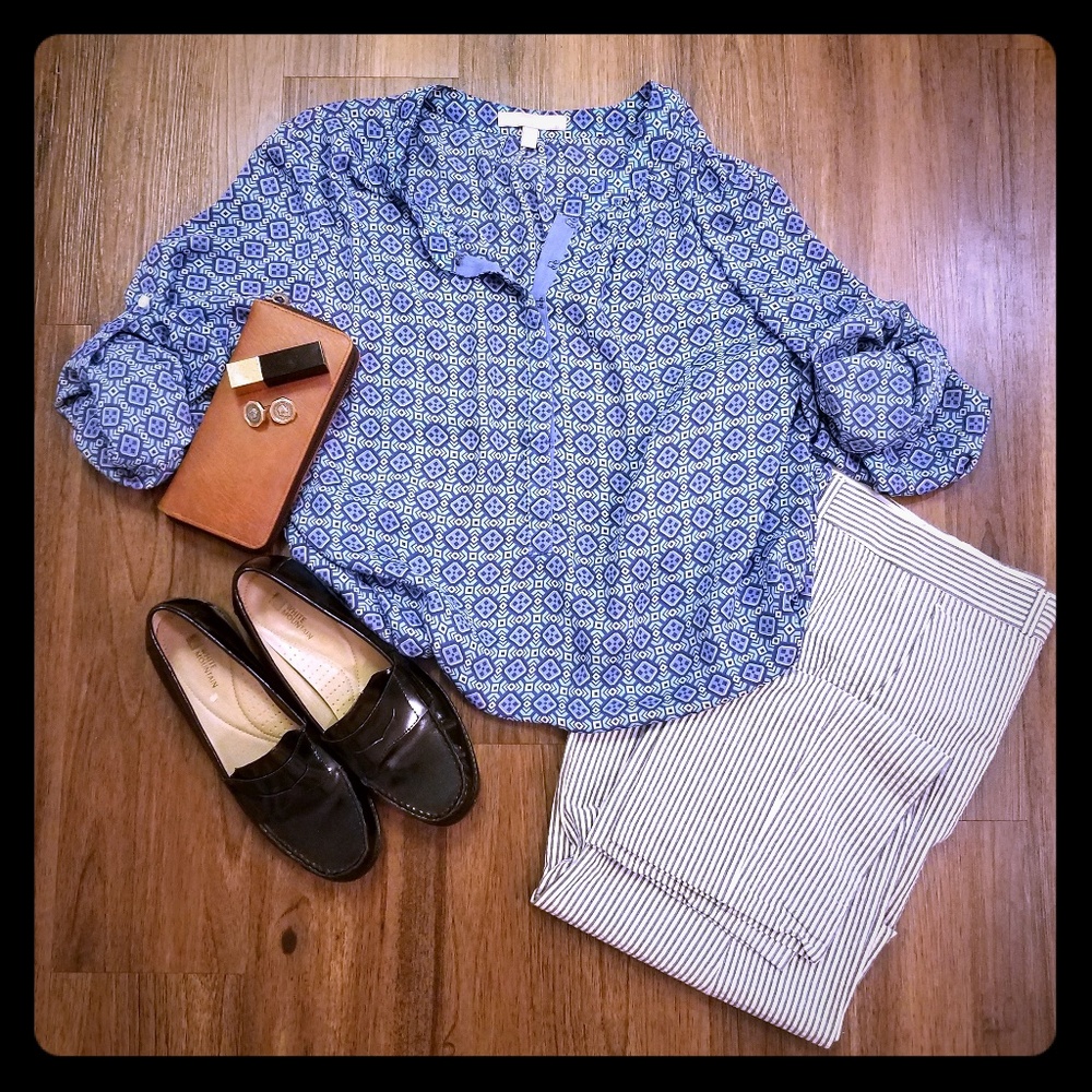 Banana Republic long sleeve patterned navy blouse